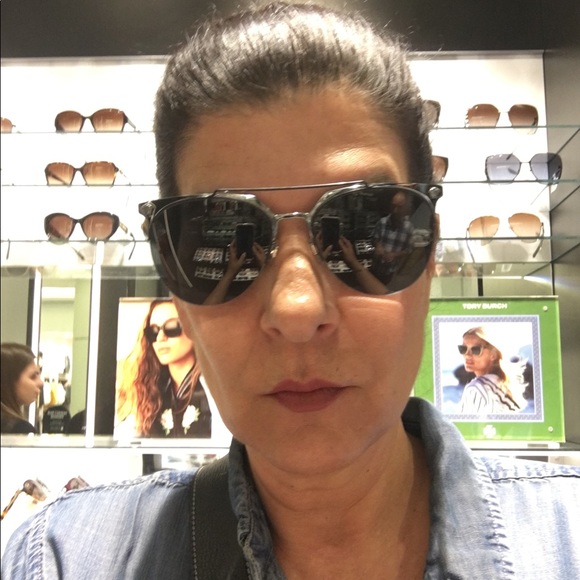 Meet your Posher, Allison - Picture 2 of 4